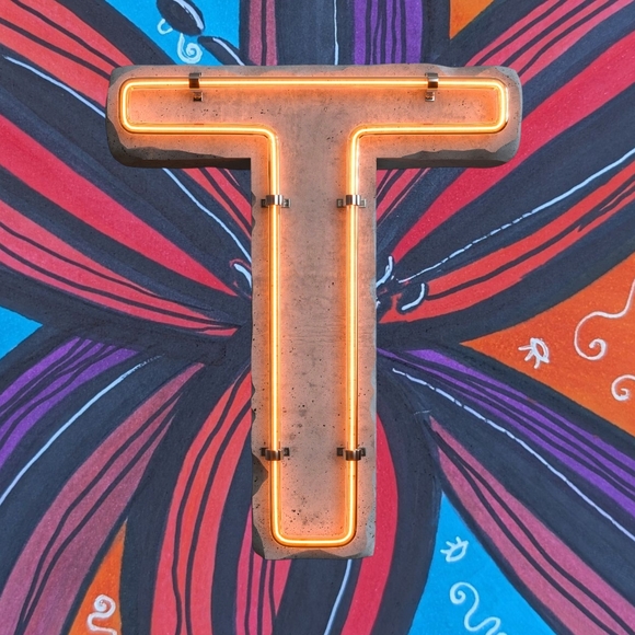 Meet your Posher, Tahlia - Picture 1 of 4